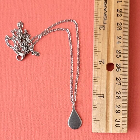 TEARDROP Stainless Steel Charm Chain Necklace 18" Minimalist - Picture 3 of 9
